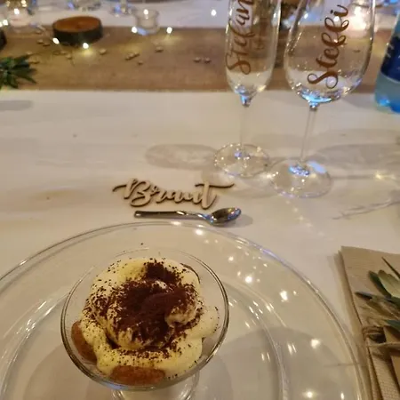 Di Leonardo Villa *