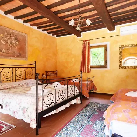 Di Leonardo Villa Sinalunga